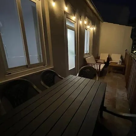 Atico Vintage Con Terraza Apartamento *
