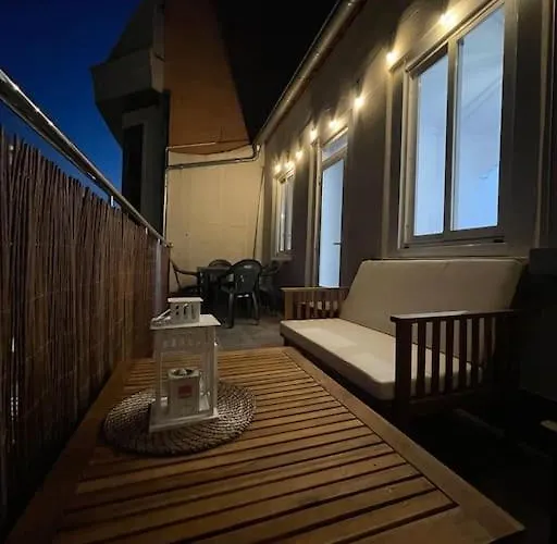 Atico Vintage Con Terraza Daire